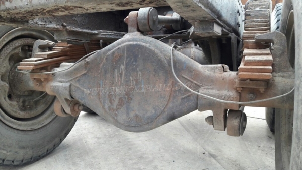 รถบรรทุก10 ล้อหัวยาว ยี่ห้อ NISSAN   ขายเฉพาะแซซซีและหัว