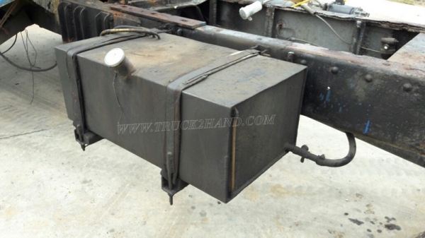 รถบรรทุก10 ล้อหัวยาว ยี่ห้อ NISSAN   ขายเฉพาะแซซซีและหัว