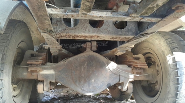 รถบรรทุก10 ล้อหัวยาว ยี่ห้อ NISSAN   ขายเฉพาะแซซซีและหัว