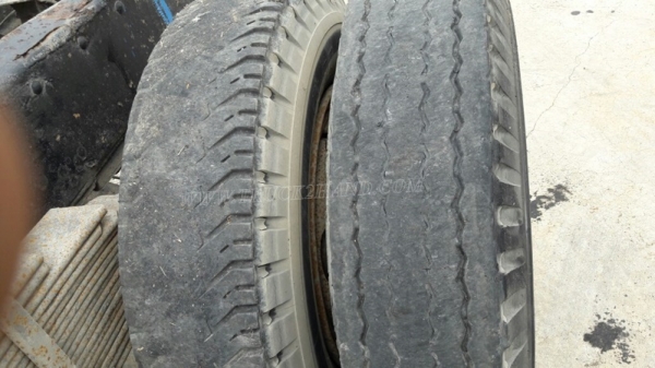 รถบรรทุก10 ล้อหัวยาว ยี่ห้อ NISSAN   ขายเฉพาะแซซซีและหัว