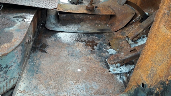 รถบรรทุก10 ล้อหัวยาว ยี่ห้อ NISSAN   ขายเฉพาะแซซซีและหัว