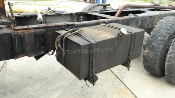 รถบรรทุก10 ล้อหัวยาว ยี่ห้อ NISSAN   ขายเฉพาะแซซซีและหัว