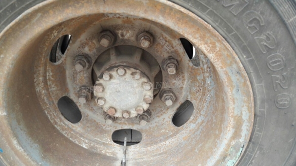 รถบรรทุก10 ล้อหัวยาว ยี่ห้อ NISSAN   ขายเฉพาะแซซซีและหัว