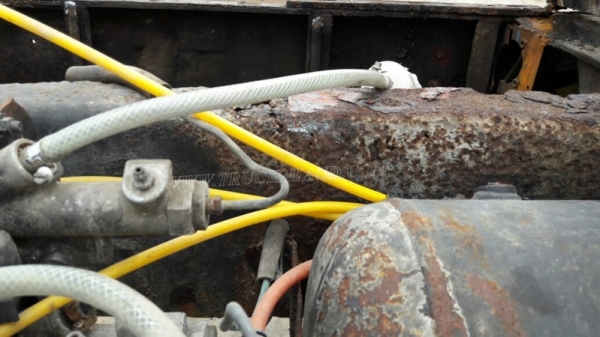 รถบรรทุก10 ล้อหัวยาว ยี่ห้อ NISSAN   ขายเฉพาะแซซซีและหัว