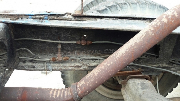 รถบรรทุก10 ล้อหัวยาว ยี่ห้อ NISSAN   ขายเฉพาะแซซซีและหัว