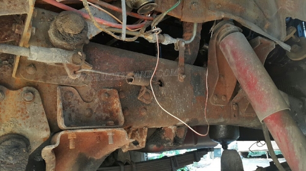 รถบรรทุก10 ล้อหัวยาว ยี่ห้อ NISSAN   ขายเฉพาะแซซซีและหัว