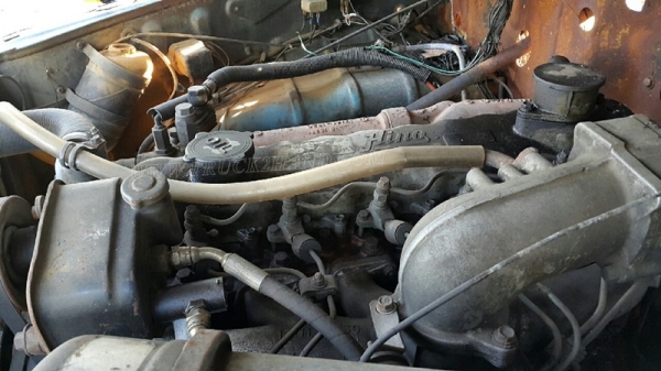 รถบรรทุก10 ล้อหัวยาว ยี่ห้อ NISSAN   ขายเฉพาะแซซซีและหัว