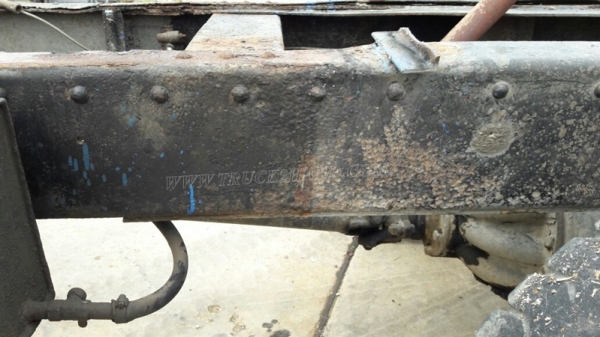 รถบรรทุก10 ล้อหัวยาว ยี่ห้อ NISSAN   ขายเฉพาะแซซซีและหัว