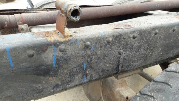 รถบรรทุก10 ล้อหัวยาว ยี่ห้อ NISSAN   ขายเฉพาะแซซซีและหัว