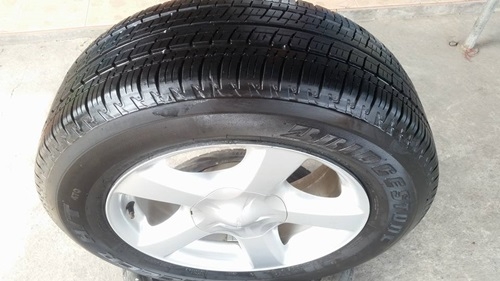 ขายล้อแม็กISUZU V Cross17ยาง225/65/17 ปี13 4 ล้อ