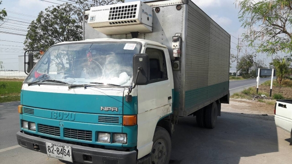 NPR 115 ตู้บรรทุก รถห้าง   ติดต่อ แจ๊ก 089-8960567