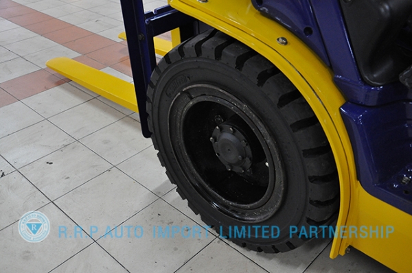 ขายรถโฟล์คลิฟท์มือสอง KOMATSU รุ่น FD30C-567007 ราคา xxx,xxx บาท