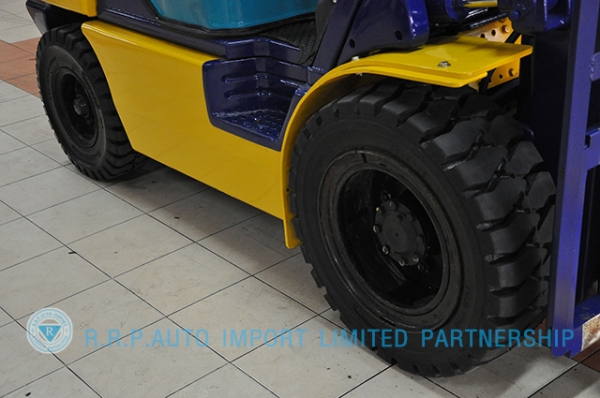 ขายรถโฟล์คลิฟท์มือสอง KOMATSU รุ่น FD30C-567007 ราคา xxx,xxx บาท