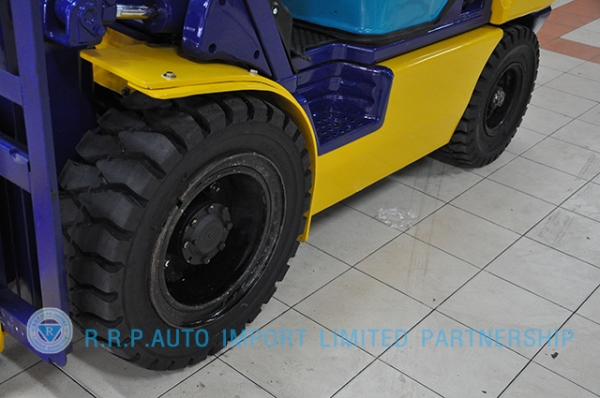 ขายรถโฟล์คลิฟท์มือสอง KOMATSU รุ่น FD30C-567007 ราคา xxx,xxx บาท