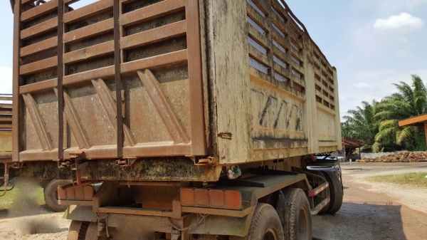 รถอีซูซุ 10 ล้อดั้ม FXZ 360 แรงม้า. ปี 52. , ( ขายแม่ , ลูก. ) , ( รถวิ่ง 33x,xxx กม. )      สนใจติดต่อ  081 - 6079515