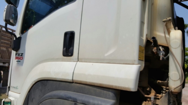 รถอีซูซุ 10 ล้อดั้ม FXZ 360 แรงม้า. ปี 52. , ( ขายแม่ , ลูก. ) , ( รถวิ่ง 33x,xxx กม. )      สนใจติดต่อ  081 - 6079515