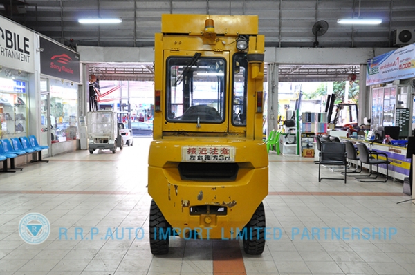 ขายรถโฟล์คลิฟท์มือสอง TCM รุ่น FD30T-38R85622 ราคา 365,000 สภาพเดิมจากญี่ปุ่น ไม่เคยใช้งานในประเทศไทย