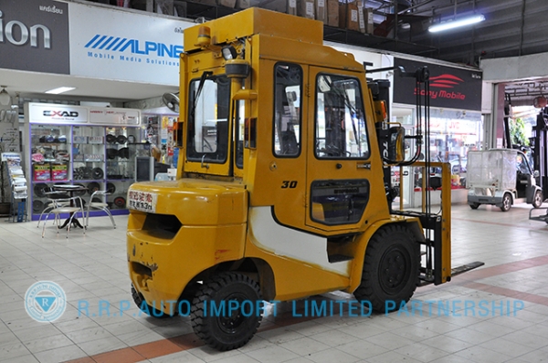 ขายรถโฟล์คลิฟท์มือสอง TCM รุ่น FD30T-38R85622 ราคา 365,000 สภาพเดิมจากญี่ปุ่น ไม่เคยใช้งานในประเทศไทย