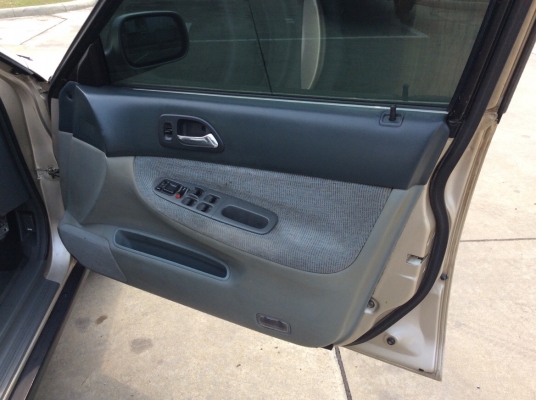 ขายรถ Honda accord 2.2 LXi ไฟท้าย 2ก้อน ปี96 เครื่องใหม่บล๊อกเดิม 2.2 เกียร์ธรรมดา (ไม่ต้องกลัวเกียร์พัง) ติดแก๊ส LPG ใช้ได้ 2ระบบ กระจกไฟฟ้าทั้งคัน ภายในสวยๆเบาะหนังสวยๆสะอาดแอร์เย็นหนาว ไมล์ใช้ได้หมด ตัวถังเดิมๆสีบางเดิมทั้งคันห้องเครื่องเดิมๆแม็ก15&amp