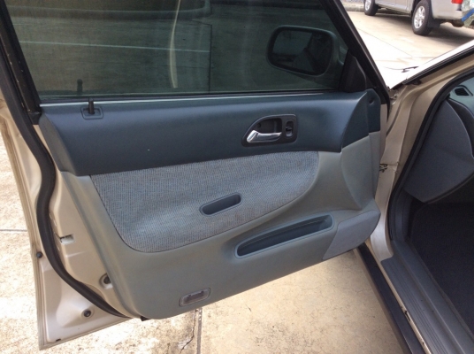 ขายรถ Honda accord 2.2 LXi ไฟท้าย 2ก้อน ปี96 เครื่องใหม่บล๊อกเดิม 2.2 เกียร์ธรรมดา (ไม่ต้องกลัวเกียร์พัง) ติดแก๊ส LPG ใช้ได้ 2ระบบ กระจกไฟฟ้าทั้งคัน ภายในสวยๆเบาะหนังสวยๆสะอาดแอร์เย็นหนาว ไมล์ใช้ได้หมด ตัวถังเดิมๆสีบางเดิมทั้งคันห้องเครื่องเดิมๆแม็ก15&amp