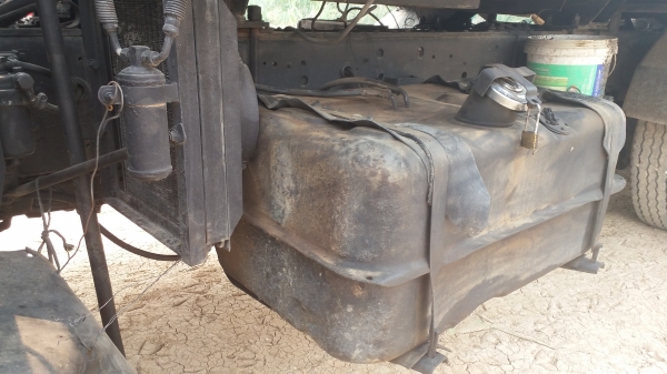 ขายรถ มิตซูบิชิ (ไอ้หลง) โบว์ วางเครื่อง 6D16 รถแท้งค์น้ำบรรทุกส่ากระทิงแดง ขายพร้อมแม่ลูก แม่2เพลา ลูก2คาน ราคา 750000 บาท ติดต่อ 0926527322