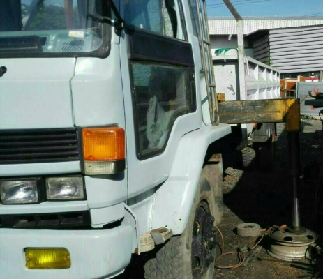 หกล้อ อีซูซุ FRR12L175เครน 3ตัน ช่วงยาว 5.50ม สภาพดีพร้อมใช้งาน ทะเบียนพร้อมโอน ราคา 465,000บ