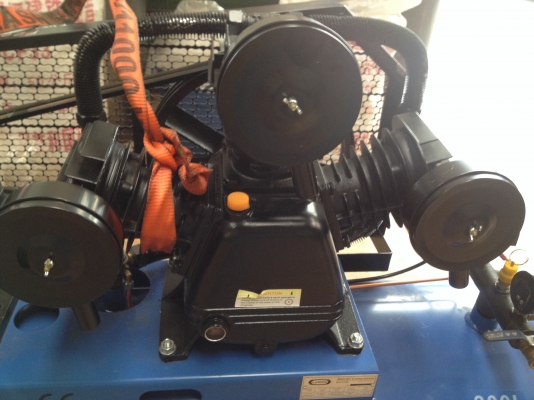 ปั้มลม LUMAN  ขนาด 300ลิตร