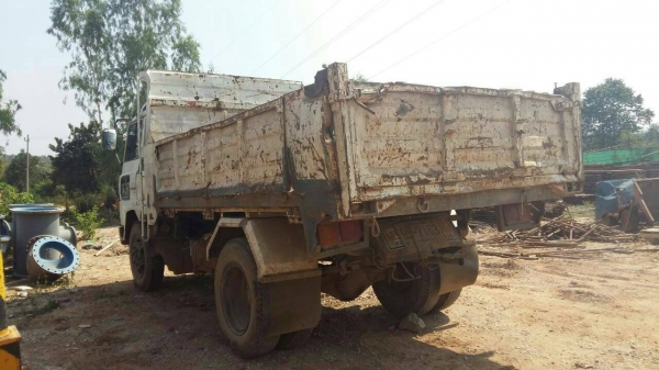 รถหกล้อดั้มฮีโน FD เครื่องHO7C 185แรงเกียรHO เครื่องดีคัซซีสวย รถขับดีพร้อมไช้งาน ภาษีไม่ขาดเล่มเอกสารครบ