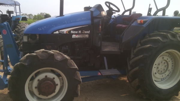 ขายรถไถFORD  NEWHOLLAND  รุ่นTS90  กรองเล็กรถปี02 เอกสารใบอินวอย