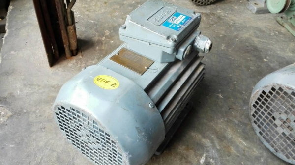 ==== เหลือ 2 ตัว ==== มอเตอร์ Elektrim Europe 2 HP. 380V. 1450 RPM. มา 3 ตัว. สภาพใหม่ สวย ทน อึด พร้อมใช้งาน.