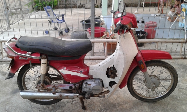 ขายดรีมคุรุ ราคา 8,000 บาท เครื่องติด ขี่ได้ ขายดรีมคุรุ ราคา 8,000 บาท เครื่องติด ขี่ได้