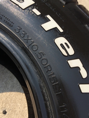 ขายยาง BF mud terrain 33x10.5x15 ปลายปี 09 ดอกยางหนาๆไม่บั่ง เสมอกันทุกเส้น ส่งได้ทั่วประเทศ 080-568-5540 ป้อม ขายยาง BF mud terrain 33x10.5x15 ปลายปี 09 ดอกยางหนาๆไม่บั่ง เสมอกันทุกเส้น ส่งได้ทั่วประเทศ 080-568-5540 ป้อม