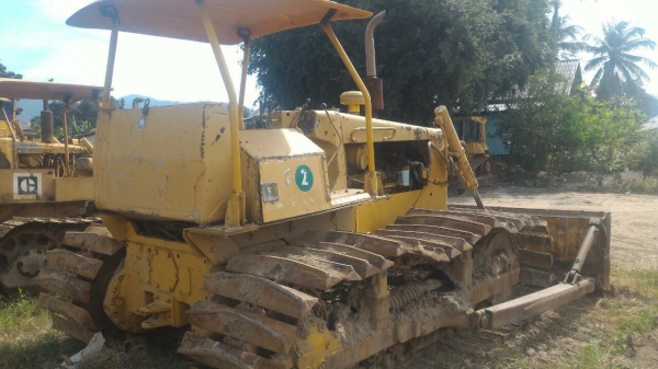 ขาย880,000รถแทรคเตอร์ CAT D 5 Bตีนเป็ด เครื่อง 10Zรถสวยพร้อมใช้ 090-772-3710 090-772-3708