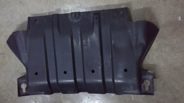 แผ่นกันหินใต้ท้องรถดีแมกช์ตัวสูงครับ