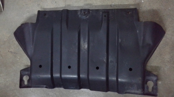 แผ่นกันหินใต้ท้องรถดีแมกช์ตัวสูงครับ