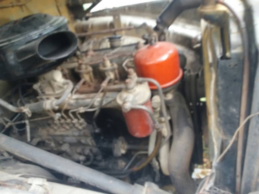 ขายรถบรรทุก 6 ล้อน้ำ ISUZU 145 แรงม้า บรรจุ 10000 ลิตร ราคา 350000