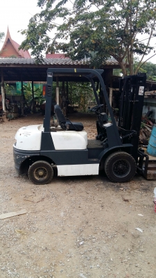 โฟร์ลกลิฟนิสสัน 2.5tonเบ็นซิล โฟร์ลกลิฟนิสสัน 2.5tonเบ็นซิล