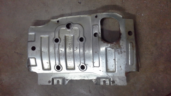 แผ่นกันหินใต้เครื่องมาสด้าBT50ถอดครับ