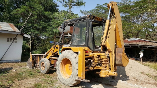 ขาย รถตักหน้าขุดหลัง JCB CX3 เพลาเดียว รถใช้งานอยู่เป็นประจำ เครื่องดี ปั้มดี เอกสารใบซื้อขาย