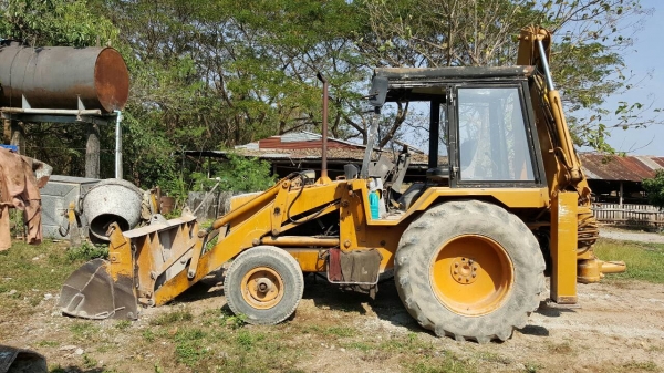 ขาย รถตักหน้าขุดหลัง JCB CX3 เพลาเดียว รถใช้งานอยู่เป็นประจำ เครื่องดี ปั้มดี เอกสารใบซื้อขาย