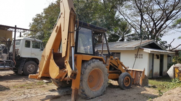 ขาย รถตักหน้าขุดหลัง JCB CX3 เพลาเดียว รถใช้งานอยู่เป็นประจำ เครื่องดี ปั้มดี เอกสารใบซื้อขาย