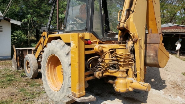ขาย รถตักหน้าขุดหลัง JCB CX3 เพลาเดียว รถใช้งานอยู่เป็นประจำ เครื่องดี ปั้มดี เอกสารใบซื้อขาย