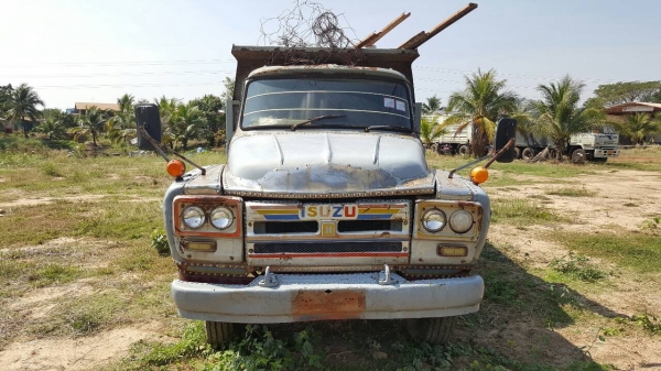 ขาย 6 ล้อ หัวยาวดั้ม คัสซีสวยตลอดเส้น เครื่อง EH700 168 แรงม้า เกียร์ HO คลัช 14 นิ้ว เฟืองท้าย FUSO 10 ตัน พวงมาลัยพาวเวอร์ ทะเบียนพร้อมโอนครับ ขาย 6 ล้อ หัวยาวดั้ม คัสซีสวยตลอดเส้น เครื่อง EH700 168 แรงม้า เกียร์ HO คลัช 14 นิ้ว เฟืองท้าย FUSO 10 ตัน พวงมาลัยพาวเวอร์ ทะเบียนพร้อมโอนครับ