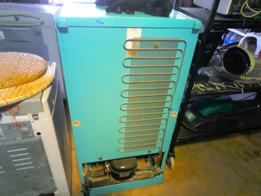 ตู้เย็น TOSHIBA 5 คิว สภาพดี เย็นทันใจใช้งานได้ปกติทุกอย่าง ตู้เย็น TOSHIBA 5 คิว สภาพดี เย็นทันใจใช้งานได้ปกติทุกอย่าง