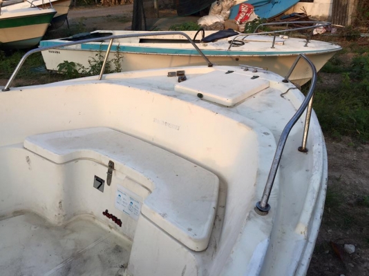 เรือนิสสัน 19 ฟุตเรือเปล่า