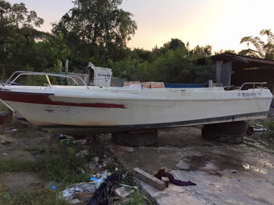 เรือนิสสัน 19 ฟุตเรือเปล่า