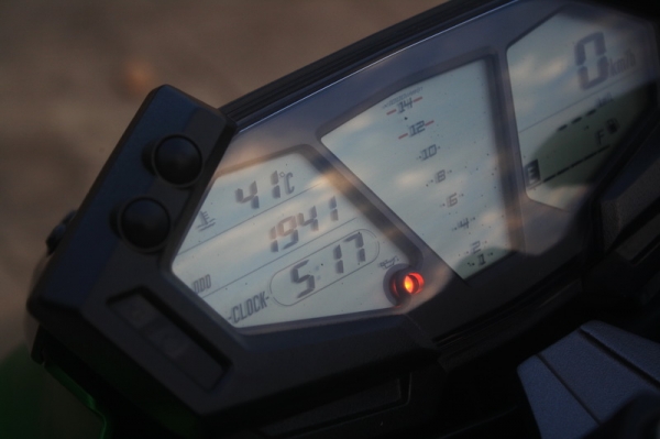 Z800 ปี2015 วิ่ง 1,900โล รถใหม่มาก 295,000_79bikeเพชรบูรณ์ Z800 ปี2015 วิ่ง 1,900โล รถใหม่มาก 295,000_79bikeเพชรบูรณ์