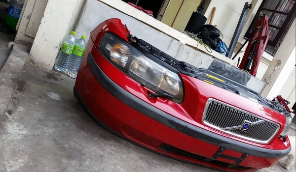 ตัดศอก Volvo S60,,V70 เก่าญี่ปุ่น