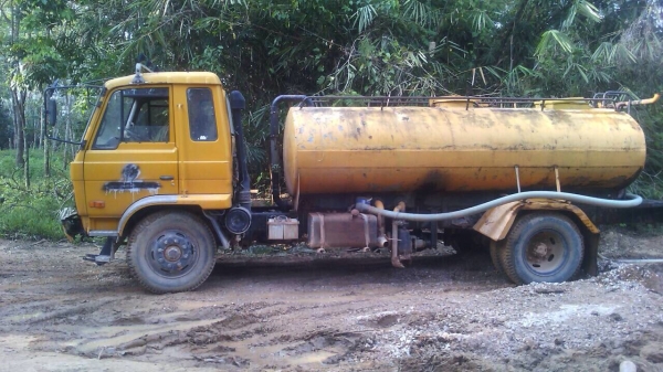 6ล้อรถน้ำ...180แรง NISSAN UD CPA87G-00827 ปี2544(2536)...รถสภาพดี พร้อมใช้...