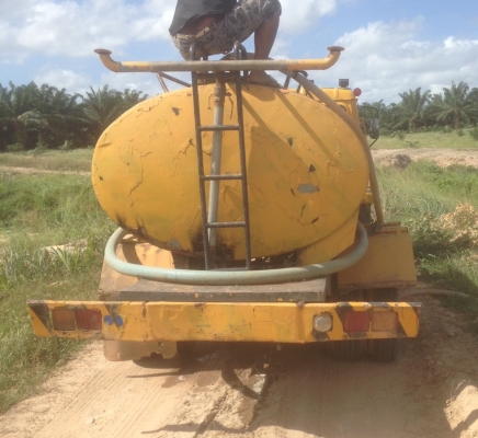 6ล้อรถน้ำ...180แรง NISSAN UD CPA87G-00827 ปี2544(2536)...รถสภาพดี พร้อมใช้...